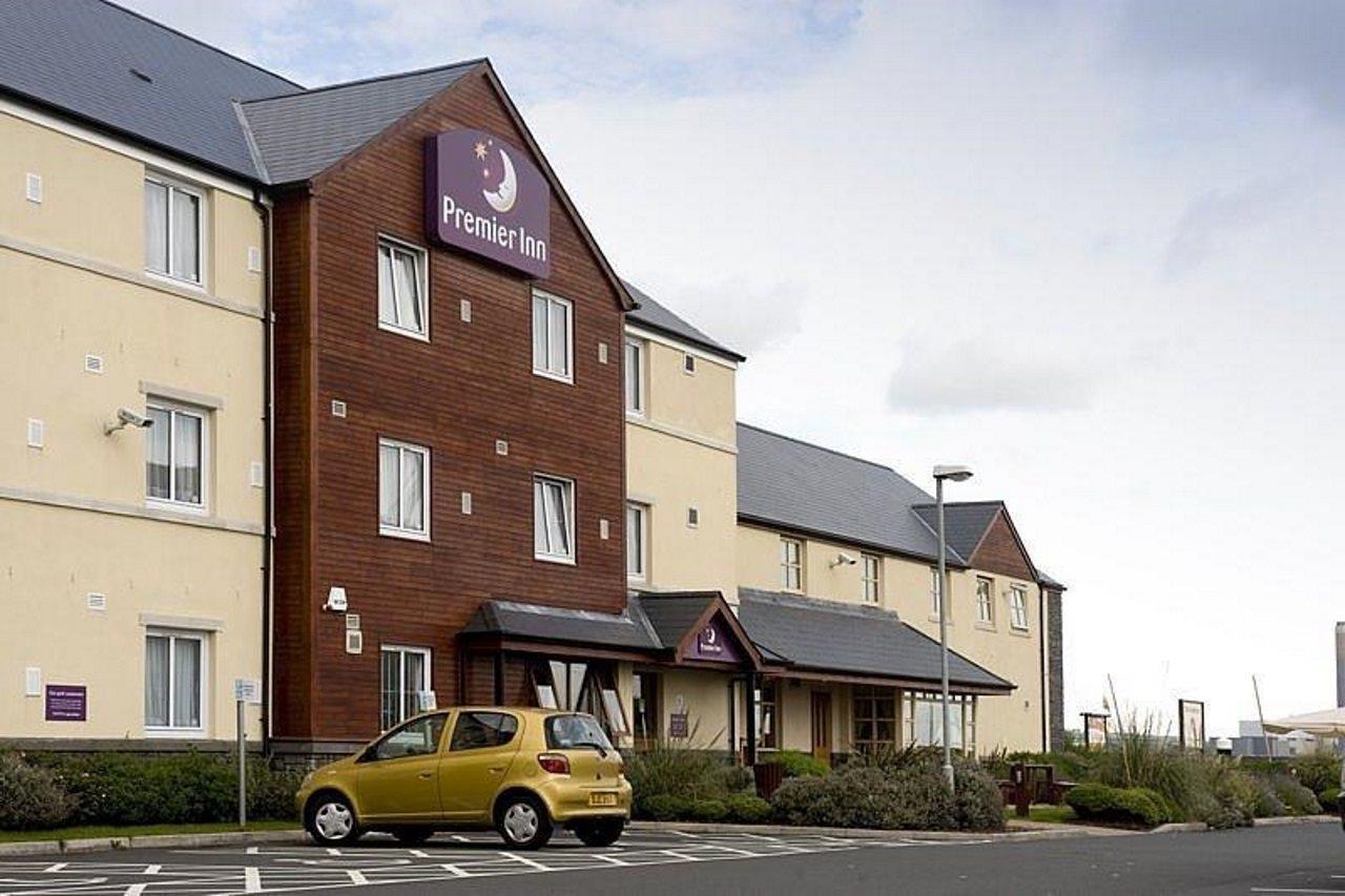 Premier Inn Carrickfergus Exterior photo